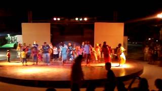 Coral Beach Rotana Resort - Hurghada. Фирменный танец 2 -аниматоры