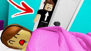 PRANKING MY SLEEPING MOM IN ROBLOX