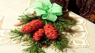 Поделки из бумаги cвоими руками. Еловая ветка с шишками