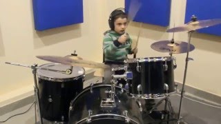 Обучение игре на барабанах в Иваново (Иван Толстой 5 лет)