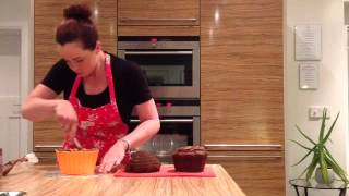 Vanilla Chilli - How to assemble and decorate a huge / giant cupcake with chocolate case