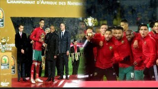 شهب اصطناعية وهتافات..الجماهير تخرج للشارع تحت الأمطار فرحا بلقب "الشان"