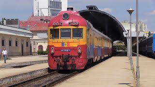 Дизель-поезд Д1-798 на ст. Кишинёв / D1-798 DMU at Chisinau station
