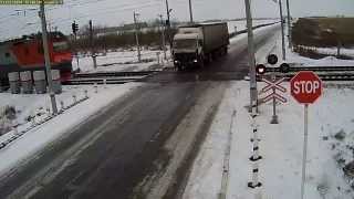 Столкновение фуры на переезде 22.11.2014