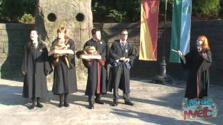Hogwarts frog choir sings at the Wizarding World of Harry Potter