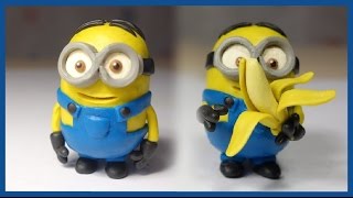 Лепим Миньона из пластилина. Minion made of clay.
