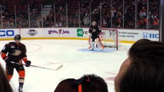 Viktor Fasth warming up