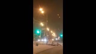 В Южно-Сахалинске голые люди занимаются спортом на улице