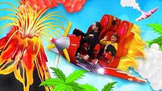 Yasya in the Family Amusement Park Fun Kids Vlog