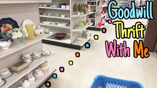goodwill thrift with me | I found the weirdest thing | thrifting vintage home decor
