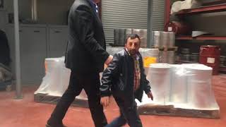Fabrikaya Borcu Olan Adamı Köksal Baba Şamarladı!
