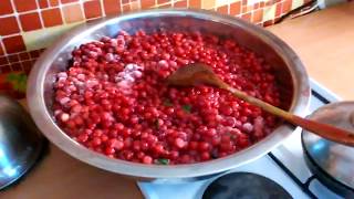 Варенье из вишни, потом через сито...