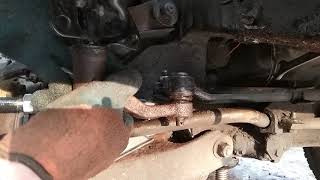 Nissan Terrano 1 WD21 VG30 люфт центральной рулевой тяги
