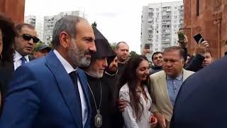 Никол Пашинян в Армянской Церкви Москвы Նիկոլ Փաշինյանը Մոսկվայի Եկեղեցում