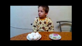 Как быстро почистить вареное яйцо.