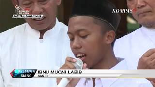 Jokowi Dapat Puisi dari Seorang Santri