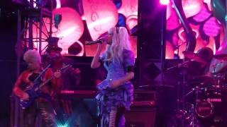 Mad T Party - Wrecking Ball