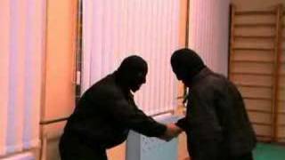 Защита от приставления ножа, нестандартные приемы борьбы