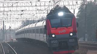 Электровоз ЭП20-023 с поездом№740А Брянск-Москва станция Толстопальцево 11.04.2019