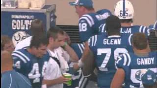 Peyton Manning and Jeff Saturday arguing on the sideline