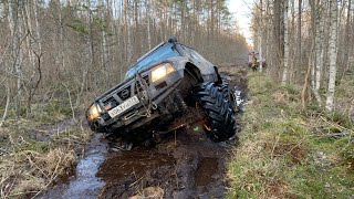 Patrol 42”, Uaz 35”, Niva 31” на болоте) вернулись разведать новую трассу