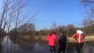 Рыбалка на спиннинг ранней весной в речке Линда. Fishing, Russian style!