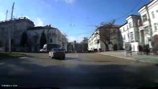 Гонки на скорости 200 по центру Севастополя