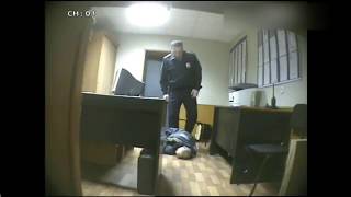 Жесть в отделе полиции избиение задержанного Оперативная съемка скрытой камерой
