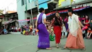 Women take part in balloon wrecking competition, Manipur