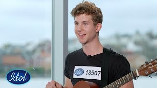 Kristian har med seg bestemor på audition og imponerer med One Direction cover | Idol Norge 2020