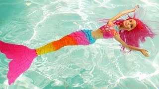 Vidéo intéressante en français pour enfants. Barbie et la Sirène au parc aquatique