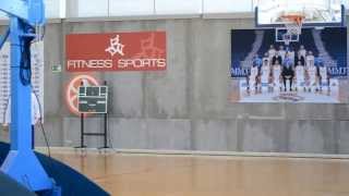 Pablo Laso trabajando con Dani Díez situaciones técnica individual interior-exterior