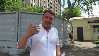 Что за заброшка стоит на Шаболовке напротив метро?