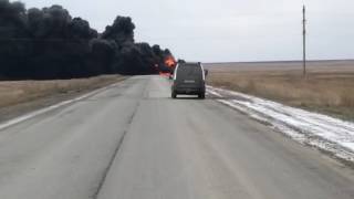 Горит бензовоз на трассе "Феодосия-Керчь" 25.01.2017