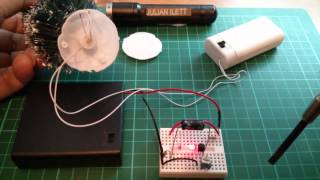 Pound Shop Xmas Tree Hack: One Transistor LED Flasher with LDR