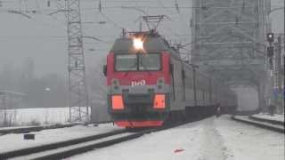 ЭП1М-702 с поездом Москва — Грозный