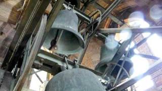 Glockenläuten im Turm der Martinskirche Kassel