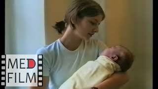Осмотр новорожденного © Examination of the newborn baby