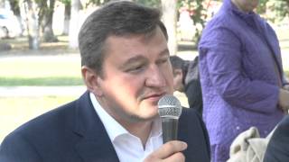 Торжественное открытие арт-объекта "собака" (@)