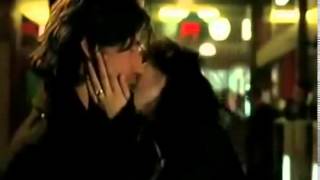 Duvara Karşı (2004) fragmanı