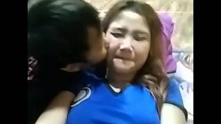 fuinny video anak kecil ciuman