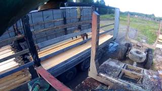 Урал лесовоз Погрузка Маза фуры доской. Атлант С-90