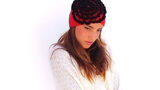 ШАПКА С ЦВЕТКОМ. Вязание крючком. How to knit a hat with flower часть2
