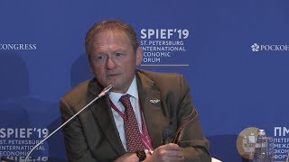 Сессия «Войти в пятерку ведущих экономик мира. Решения для России» на ПМЭФ-2019