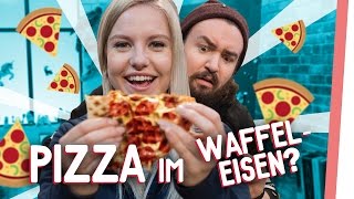 WAFFELEISEN ROULETTE | Kelly & Sturmwaffel machen Pizza im Waffeleisen! | GMI