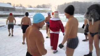 Омские " Моржи " ( 22.12.2012 ) Разминка - плавание