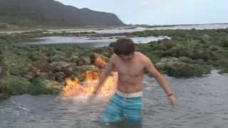 Fuego en el Mar, Isla Mocha, Chile.