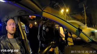 Рыжов А. В. при задержании украл деньги, порвал куртку (ч.1)
