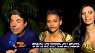 Teste de Fidelidade: Esposa traída invade pagode onde estava infiel e o pau quebra