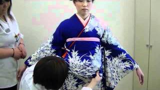 4 　美容室ファーレンピュア　「成人式　着付け」